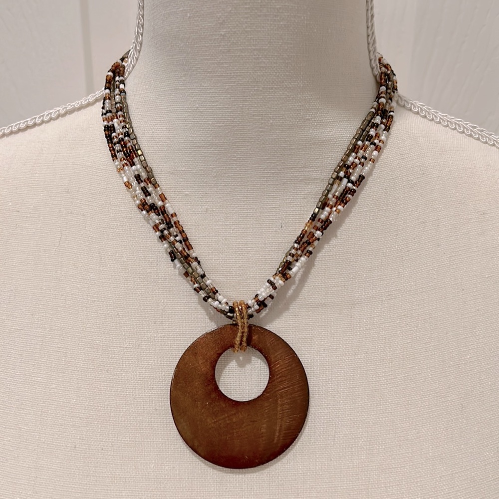 Adjustable beaded necklace